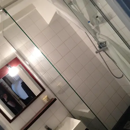 Independante Centre Marais Bed & Breakfast 3*
