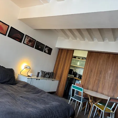 Bed & Breakfast Independante Centre Marais 3*